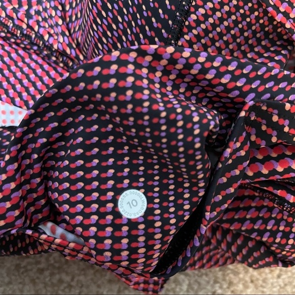 Lululemon athletica Rare pink, purple and black pattern fast and free leggings! - Picture 4 of 7